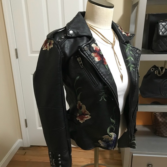 This jacket tho 😍 I want to be a biker now! - Picture 2 of 3